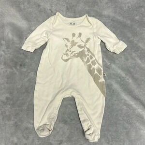 GAP - long sleeve footed newborn baby sleeper. Size 0-3 months